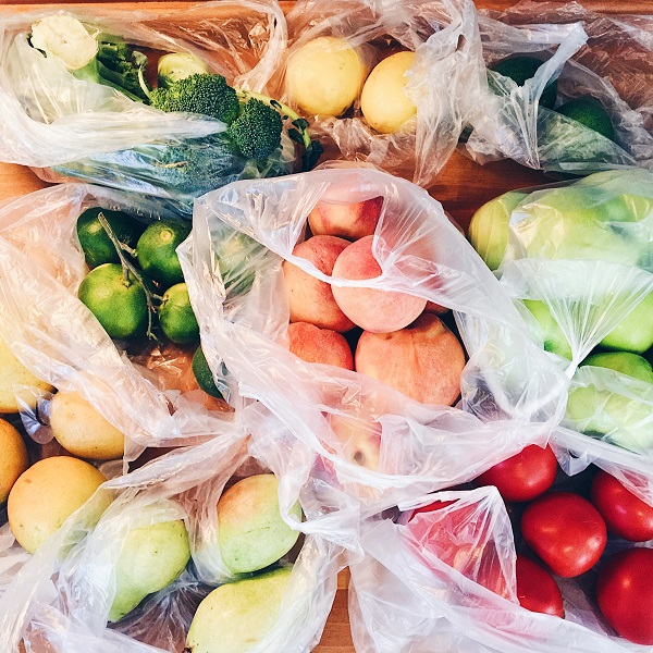 Почему полиэтилен так активно используется для упаковки пищевых продуктов?